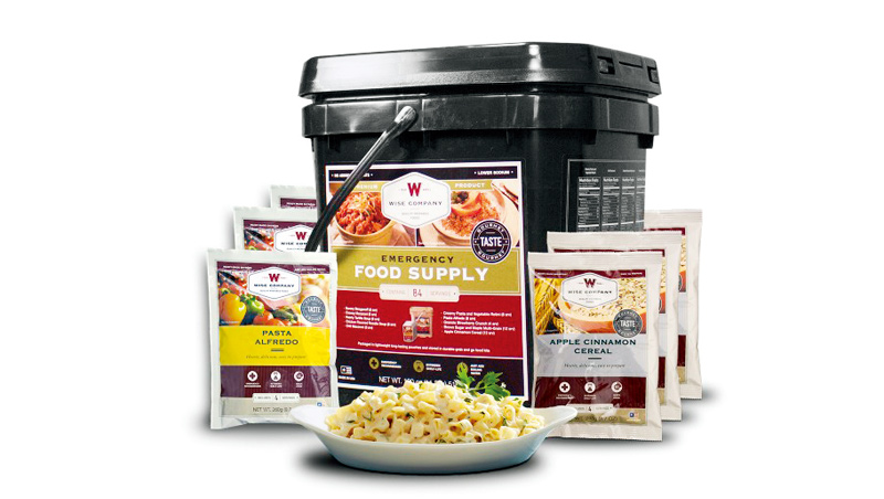 應急食品通常裝在塑膠桶，採用軍用級技術密封包裝，包括義大利麵之類主食、花椰菜和米湯，甚至還有飲料與布丁等。